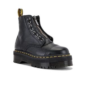 Dr. Martens Sinclair boot in black